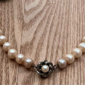 Cream and Silver Necklace with Elegant Design